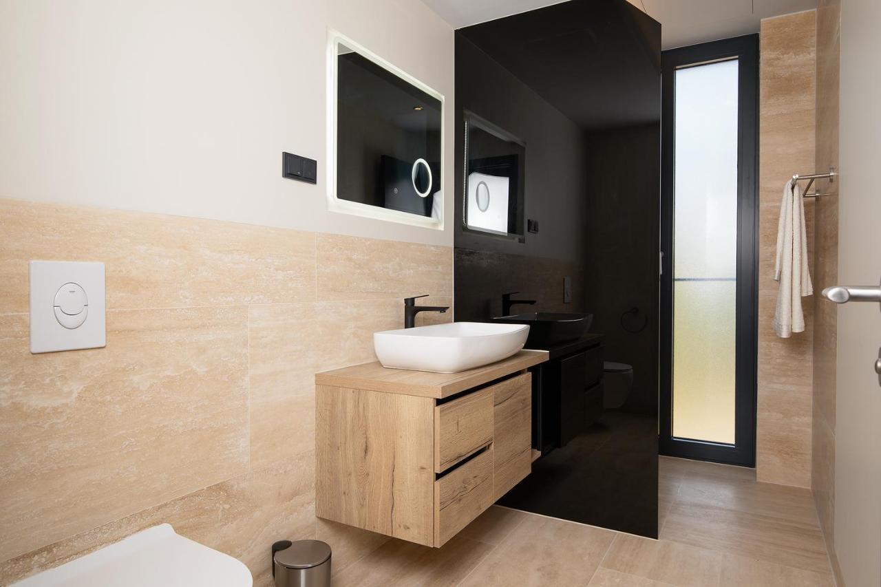 Boutique Apartments Kristo Medulin Exterior photo